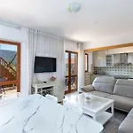 Apartman Helena *